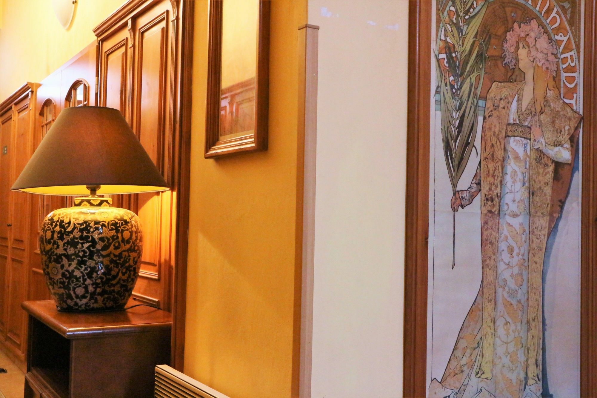 Lounge Crown Praha